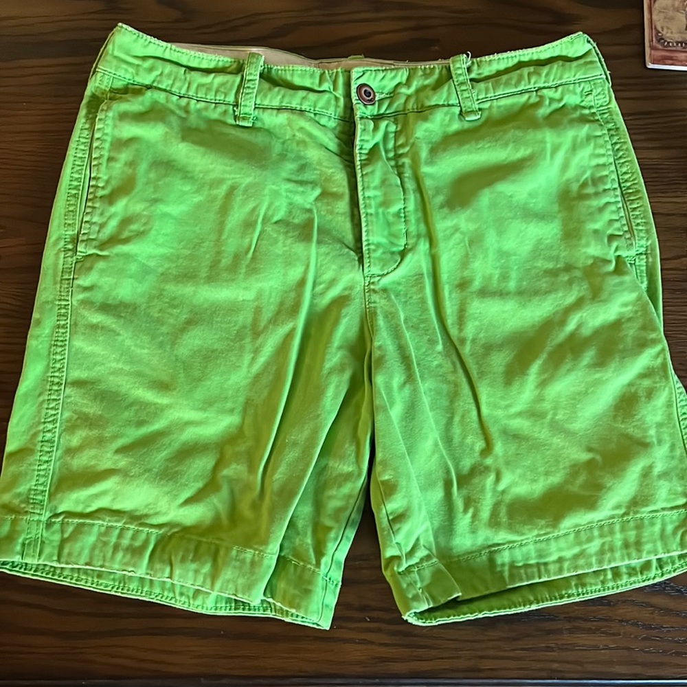 Green Hollister button-fly men’s shorts